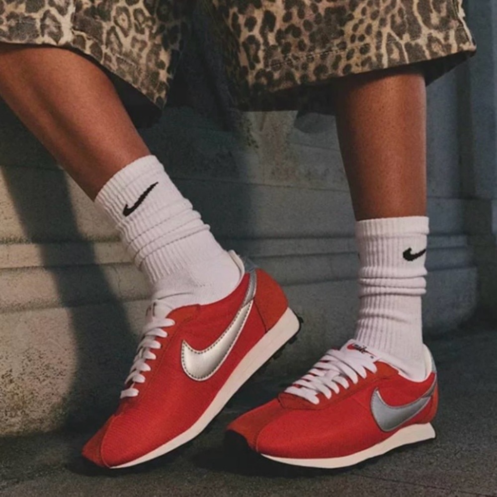 ✔️New✔️ NIKE LD 1000 University Red